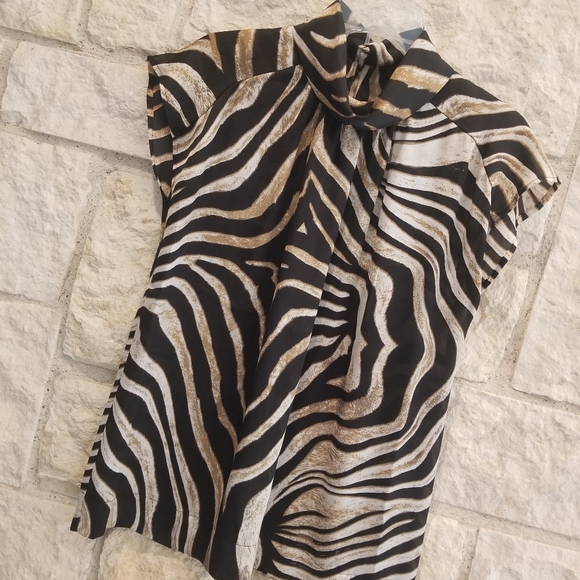 Chaus Tops - Gorgeous Summer Zebra Top!!🦓⭐🦓